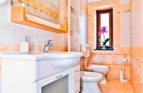 San Lazzaro House | Donna Rachele 202