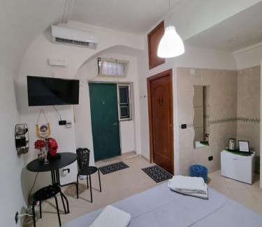 Quartieri Spagnoli Apartment | DonnaLuisa