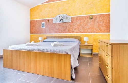 Piana Calzata Apartment | Economy Double Room on the ground floor via A. Danna