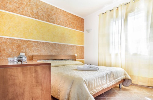 Piana Calzata Apartment | Economy triple room via a. danna 8 ground floor