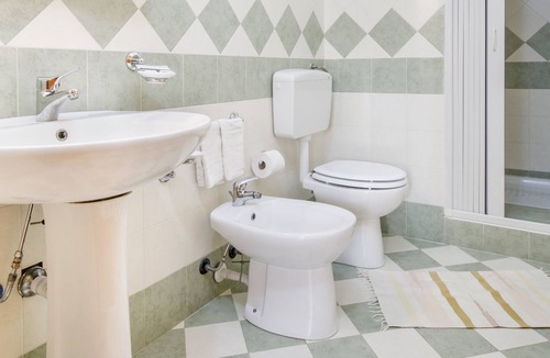 Campofelice di Roccella Apartment | Economy Double Room n5 via S.cipolla n1 2nd floor