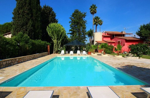 Syracuse Villa | ELEGANT AND WELCOMING PRIVATE VILLA AND HOSPITALITY FOR 8 PEOPLE