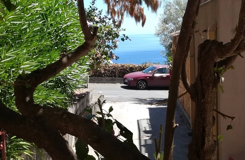 Letojanni Apartment | Elegant apartment with independent entrance and parking always available
