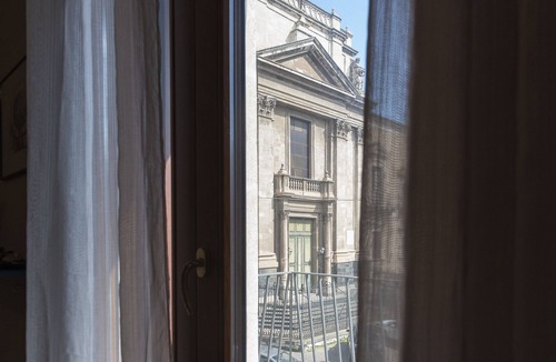Catania City Centre Apartment | [+Elegant downtown apartment with ETNA+ view].