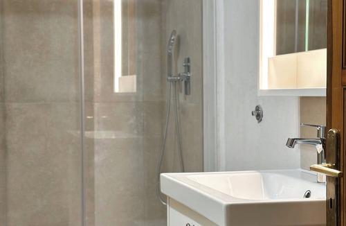 Salerno Apartment | Elegant holiday home situated in Salerno, city centre, a few km from Amalficoast