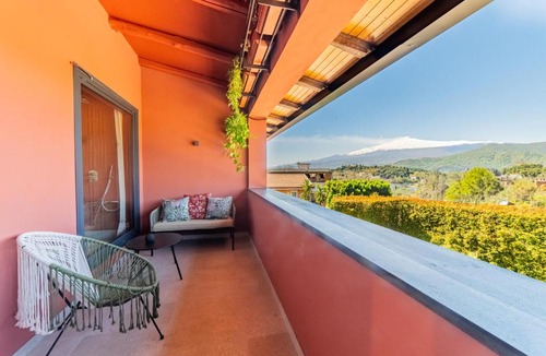 Chianchitta-Trappitello Apartment | Elgio' Design Retreat with Etna View Taormina