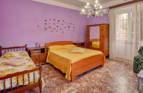 Parghelia House | Enjoy your vacation in the cottage with sea view ? These are memories for life.
