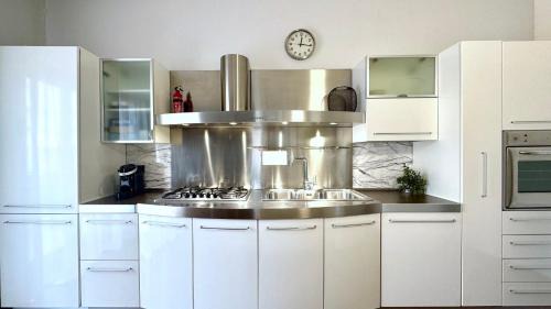 Tiche Apartment | Epipoli23 Apartment & Parking near Greek Theater Siracusa