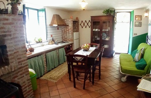 Fornazzo Cottage | Etna Case Vacanze Eureka, Rustic Sunflower