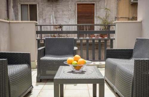 Paterno Apartment | Etnamia Art