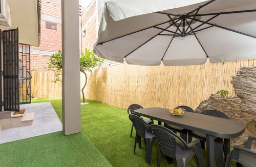 Paterno Apartment | Etnamia Art - Pop Apartment