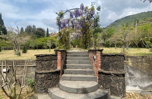 Viagrande Villa | Evocative villa 10 minutes from volcano Etna