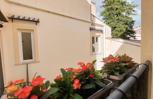 Castellammare Apartment | Exclusive Apartment with Jacuzzi in the Historic Center of Palermo