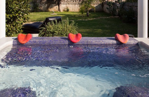 Carpignano Salentino Villa | Exclusive masseria in Apulia with pool, jacuzzi, pajare, trulli m595