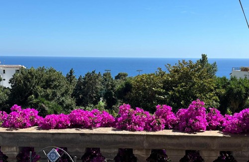 Capri Apartment | EXCLUSIVE LUXURY HOUSE "VILLA POMPEIANA" IN VIA CAMERELLE 65a CON TERRAZZA VISTA MARE