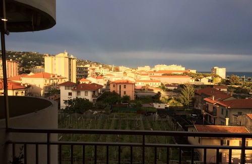 Vallecrosia Apartment | Exclusive use apartment, large livable terrace, free Wi-Fi