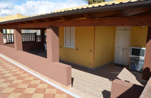 Noto Marina Villa | Falconara House