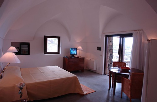 Pantelleria Resort | Family Friendly Pet friendly Located in one of the iconic spot of Pantelleria