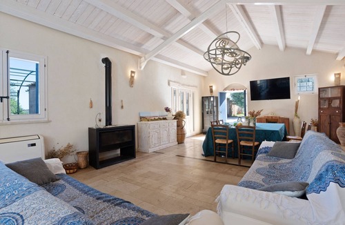 Noto House | Farmhouse in Noto with Pool and Garden