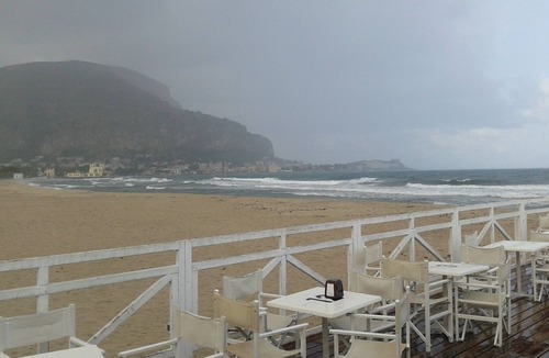 Mondello Villa | first floor house with garden just five minutes from the sea of ​​Mondello (PA).