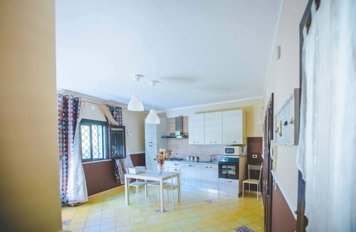 Syracuse Villa | Flora apartment, in Casale Santuzza, with swimming pool