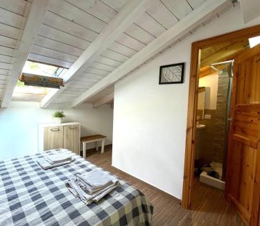 Piana degli Albanesi House | Flyhouse Sicilia PARCHEGGIO AUTO BICI GRATUITO