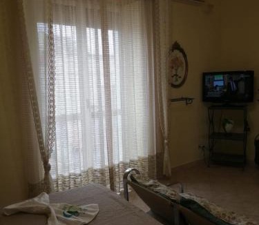 Torre Annunziata Apartment | FMR Oplonti PLINIO B&B