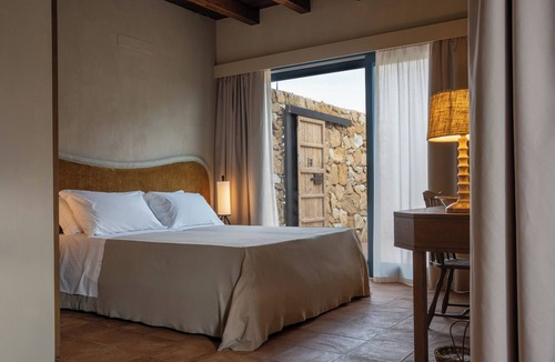 Aragona House | Fontes Episcopi