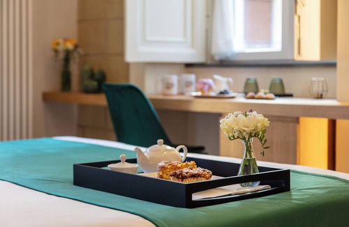 Portici Bed & Breakfast | Fortunella Suites Luxury