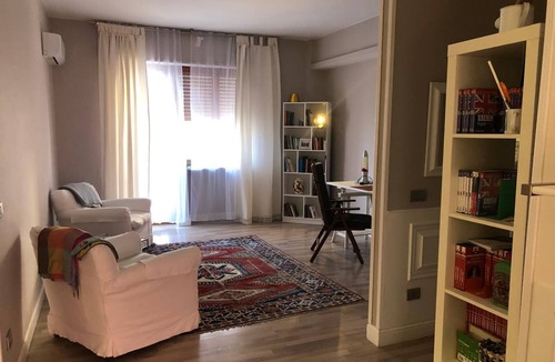 Torre Annunziata Apartment | Frank House: between Naples, Pompeii and Sorrento