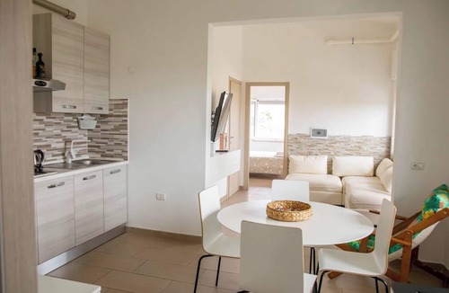 Villaggio Carrao House | (Free WiFi, Netflix, A/C) Beautiful beach house with garden, pine forest view