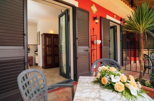 Castelmola Apartment | Garden Cottage I Dammusi - Limoni