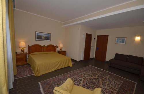 Carrubazza-Motta Hotel | Garden Hotel Catania