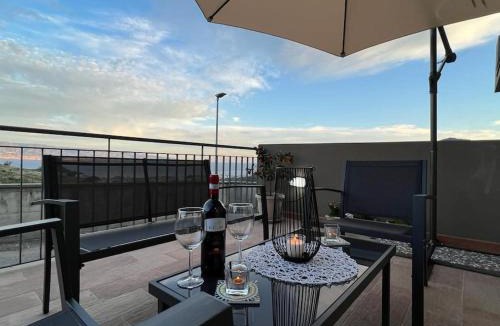 Mili San Pietro Apartment | Gardenie Home: delizioso villino vista mare
