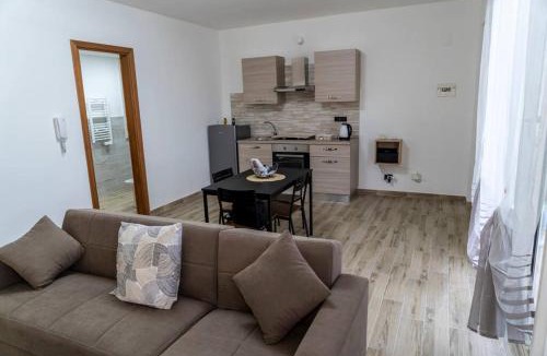 Mili San Pietro Apartment | Gardenie Home: delizioso villino vista mare