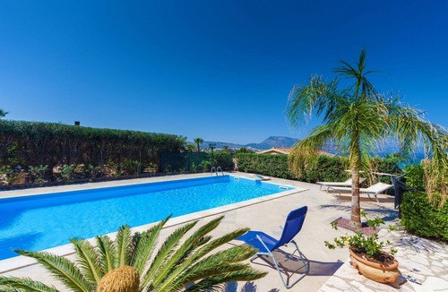 Custonaci House | Gemütliches Haus in Custonaci mit privatem Pool by Interhome