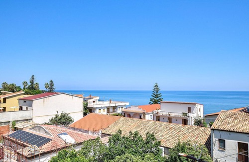 Marina di Caronia Apartment | Gorgeous apartment in Marina di Caronia with WiFi