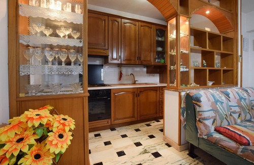 Acquedolci Apartment | Gorgeous apartment in Acquedolci with house sea view