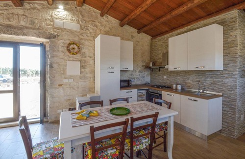 Chiaramonte Gulfi House | Gorgeous home in Chiaramonte Gulfi
