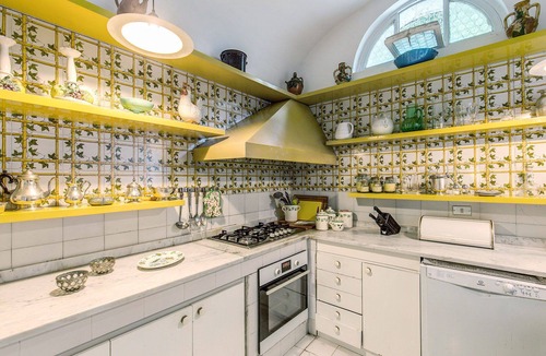 Marina Grande Villa | Green Coral - 1950's Luxury Villa