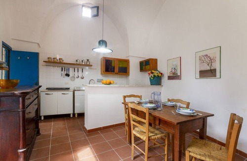 Cannole Apartment | GuestHost - Paola House