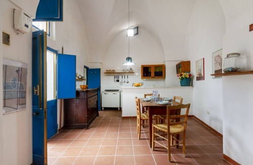 Cannole Apartment | GuestHost - Paola House