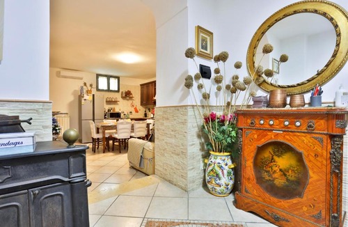 San Giorgio a Cremano Apartment | GuestHost - Vesuvium Garden