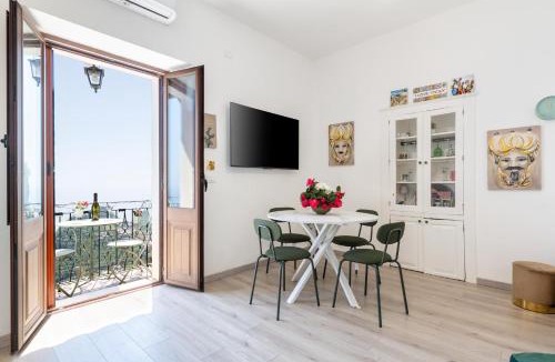 Castelmola Apartment | GuestHost - ViDa Home - Panoramic View Apartment