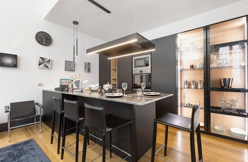 Chiavari Apartment | Historic Center, Elegant 'C123 Luxury' Apartment with Wi-Fi and Air Conditioning