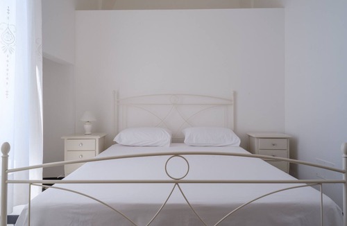 Centro Storico Apartment | Holiday Apartment Marina 1 with Balcony, Open Terrace & Wi-Fi