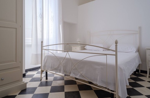Centro Storico Apartment | Holiday Apartment Marina 1 with Balcony, Open Terrace & Wi-Fi