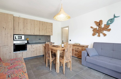 Casarza Ligure Apartment | Holiday Apartment "Villa Lice - Coronata" with Mountain View, Shared Pool & Wi-Fi