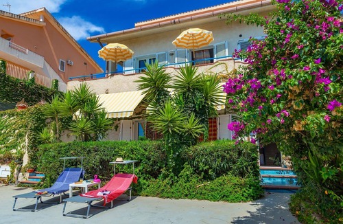 Sciacca Apartment | Holiday Apartment in Sciacca with Terrace, Garden and Barbecue