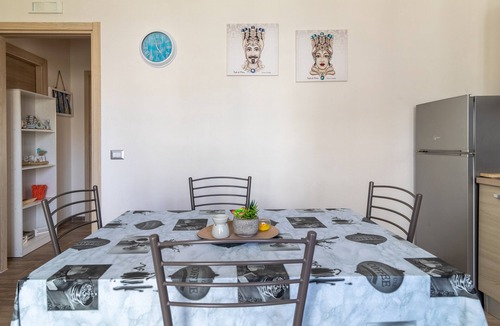 Cava dʼAliga Apartment | Holiday Apartment "Samuel Beach Con Patio E Veranda" with 2 Private Terraces & Wi-Fi